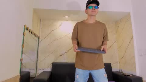 friends online show from January 9, 2026, 5:10 am