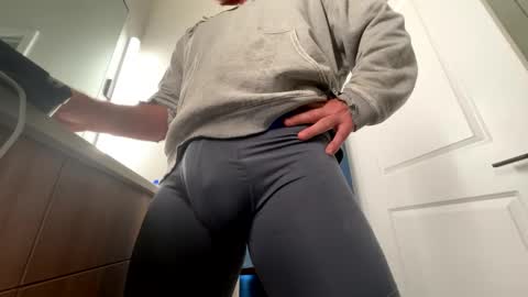 Snapshot of stlhotwifeguy chatting on October 6, 2025, 5:21 pm stlhotwifeguy online show from October 6, 2025, 5:21 pm