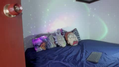 Stone Lee  online show from October 29, 2025, 6:48 am