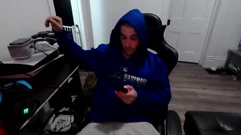 stonedpanda77 online show from May 11, 2026, 12:38 am