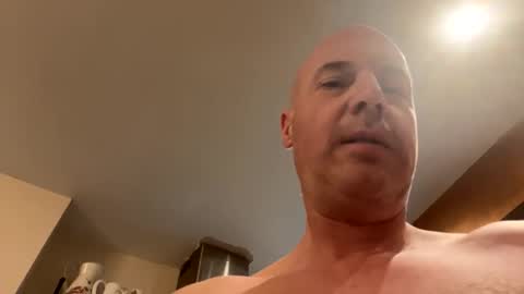 Snapshot of stoodley22 chatting on January 14, 2026, 5:46 am Stoodley22 online show from January 14, 2026, 5:46 am