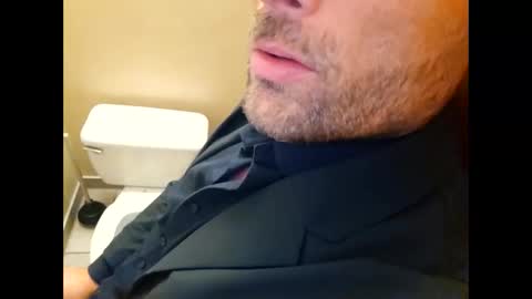 stopshottttt online show from October 23, 2025, 7:56 pm