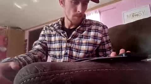 Snapshot of str33twyz3 chatting on January 27, 2025, 4:54 pm Streetwyze online show from January 27, 2025, 4:54 pm