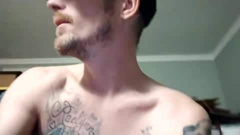 Snapshot of str33twyz3 chatting on November 1, 2025, 1:07 am Streetwyze online show from November 1, 2025, 1:07 am