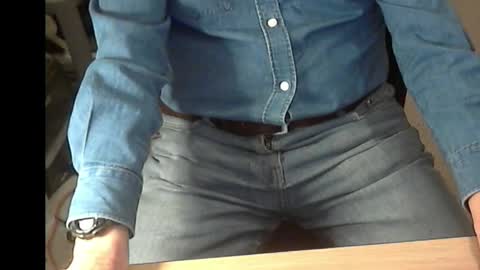 Snapshot of str8_dave chatting on April 26, 2026, 8:39 pm Dave online show from April 26, 2026, 8:39 pm