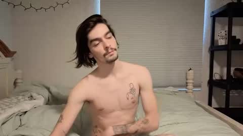 str8whiteboy21 online show from March 11, 2026, 4:13 pm
