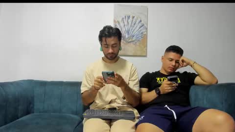 straight__friends online show from October 2, 2025, 2:13 pm