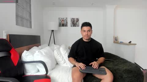 straight__friends online show from March 7, 2026, 3:09 pm