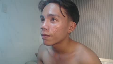 Snapshot of straight_moreno69 chatting on May 10, 2026, 10:42 am James online show from May 10, 2026, 10:42 am