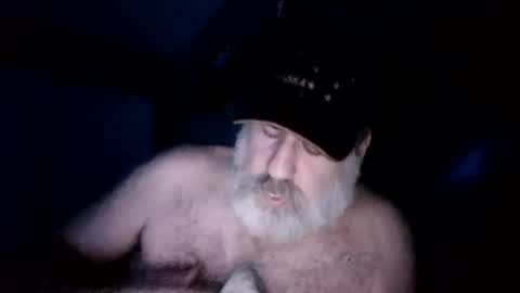 Snapshot of straightbear4you chatting on June 5, 2026, 11:27 am Straightbear4you online show from June 5, 2026, 11:27 am
