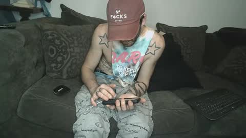 straitpipermann22 online show from October 5, 2025, 8:01 am