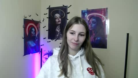 Amalia online show from November 10, 2025, 12:37 pm