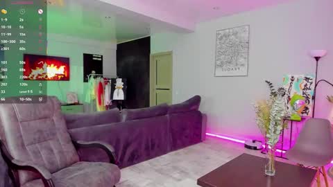 Laura online show from October 26, 2025, 2:12 pm