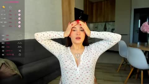 Laura online show from May 13, 2026, 2:42 am