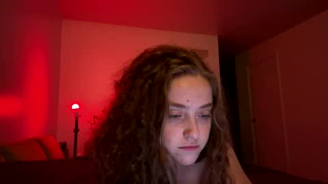 Snapshot of strawberrylotsacake chatting on September 30, 2025, 5:23 am Strawberrylotsacake online show from September 30, 2025, 5:23 am