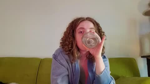 Snapshot of strawberrylotsacake chatting on October 10, 2025, 6:18 pm Strawberrylotsacake online show from October 10, 2025, 6:18 pm