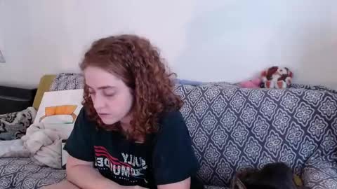 Strawberrylotsacake online show from January 6, 2026, 4:32 pm