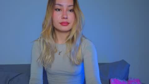 Tati and Lola online show from March 22, 2026, 4:49 am