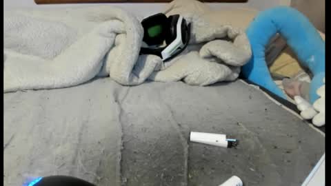 Snapshot of strawboy300 chatting on April 28, 2026, 12:31 am strawboy300 online show from April 28, 2026, 12:31 am