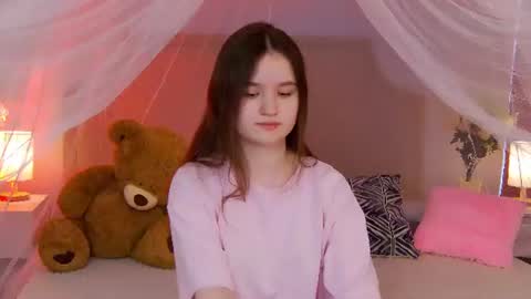 Snapshot of strawbunnybite chatting on June 28, 2026, 2:45 pm Bunny online show from June 28, 2026, 2:45 pm