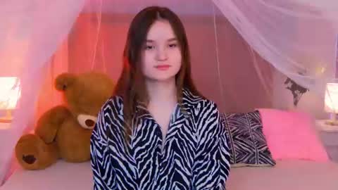 Snapshot of strawbunnybite chatting on July 5, 2026, 2:35 pm Bunny online show from July 5, 2026, 2:35 pm