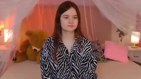 Snapshot of strawbunnybite chatting on July 9, 2026, 2:43 pm Bunny online show from July 9, 2026, 2:43 pm