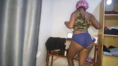 streetlioness online show from September 19, 2025, 10:54 pm