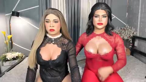Snapshot of strip_me_baby chatting on June 15, 2026, 3:42 am Stacy online show from June 15, 2026, 3:42 am