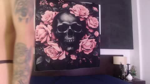 Snapshot of stromrouse chatting on April 14, 2026, 7:53 pm online show from April 14, 2026, 7:53 pm