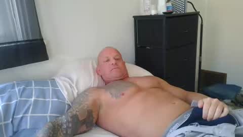 Snapshot of strongandhard073 chatting on June 12, 2026, 1:43 pm StrongAndHard online show from June 12, 2026, 1:43 pm