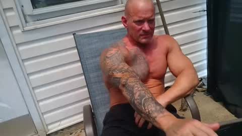 Snapshot of strongandhard073 chatting on July 5, 2026, 5:31 pm StrongAndHard online show from July 5, 2026, 5:31 pm