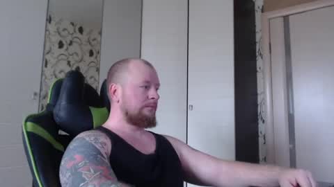 Snapshot of strongass18 chatting on April 20, 2026, 9:34 am Alex online show from April 20, 2026, 9:34 am