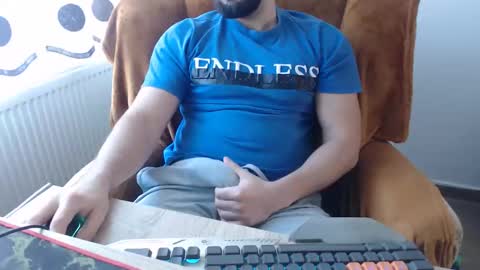 StrongCoffee online show from November 19, 2025, 8:47 am