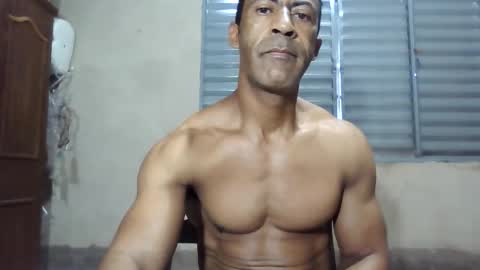 Snapshot of strongdaddyfantastic chatting on February 15, 2026, 1:20 pm strongdaddyfantastic online show from February 15, 2026, 1:20 pm