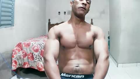 Snapshot of strongdaddyfantastic chatting on March 25, 2026, 9:15 am strongdaddyfantastic online show from March 25, 2026, 9:15 am