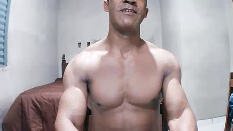 strongdaddyfantastic online show from April 6, 2026, 4:46 am