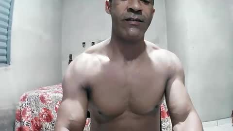 Snapshot of strongdaddyfantastic chatting on May 17, 2026, 8:27 pm strongdaddyfantastic online show from May 17, 2026, 8:27 pm
