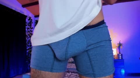strosa_ online show from January 31, 2025, 2:26 am