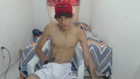 stuart_17 online show from October 22, 2025, 3:45 pm
