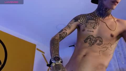 stuart_boy_ online show from February 5, 2025, 11:06 pm