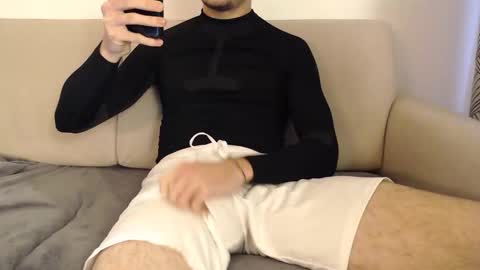 Stud From Paris online show from February 19, 2026, 11:50 am