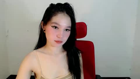 IM FLORIE online show from April 27, 2026, 8:23 am