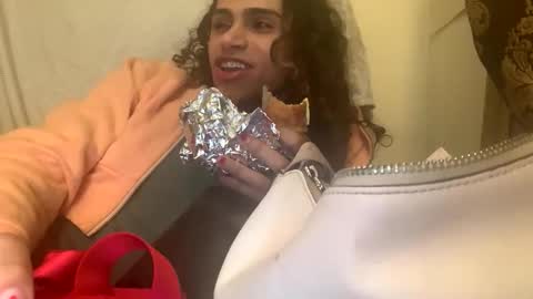 Snapshot of stxllaxcx chatting on November 4, 2025, 5:34 pm stxllaxcx online show from November 4, 2025, 5:34 pm