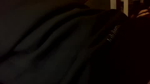 Snapshot of stxllaxcx chatting on December 2, 2025, 1:05 pm stxllaxcx online show from December 2, 2025, 1:05 pm