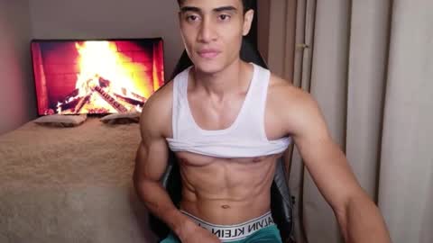 Snapshot of stylishman01 chatting on April 28, 2026, 1:05 pm stylish man online show from April 28, 2026, 1:05 pm