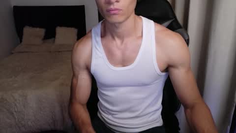 Snapshot of stylishman01 chatting on May 11, 2026, 10:40 pm stylish man online show from May 11, 2026, 10:40 pm
