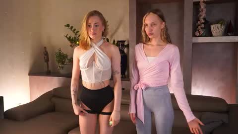 Mure online show from January 13, 2026, 3:45 am