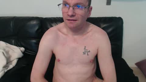 Sub Bottom for You online show from November 16, 2025, 8:14 pm