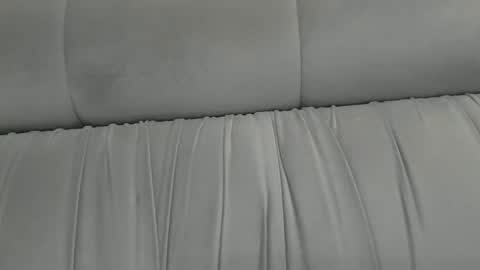 subforlatinas online show from December 15, 2025, 8:13 pm