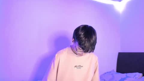 Snapshot of submissive_boyy_ chatting on December 4, 2024, 5:00 pm nico online show from December 4, 2024, 5:00 pm